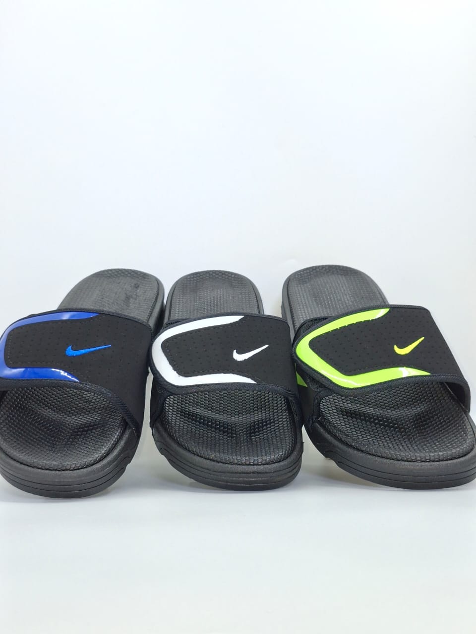 NIKE SANDALS